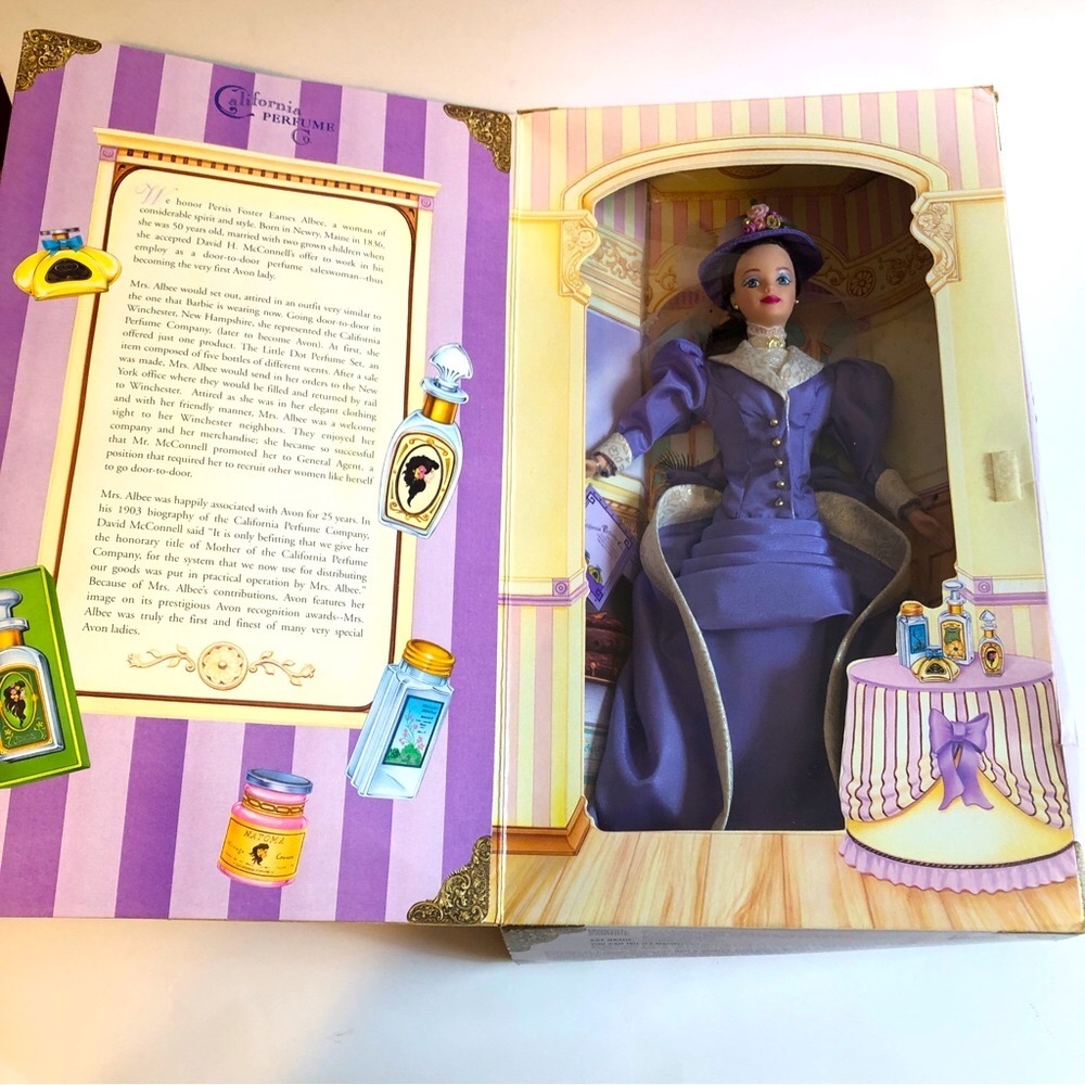 Mattel Mrs. PFE Albee Barbie 1997 Avon Exclusive - Vintage NIB